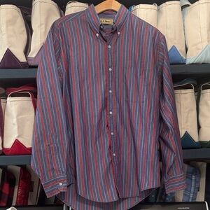 Vtg. L.L. Bean Men's Casual Blue and Red Striped Shirt